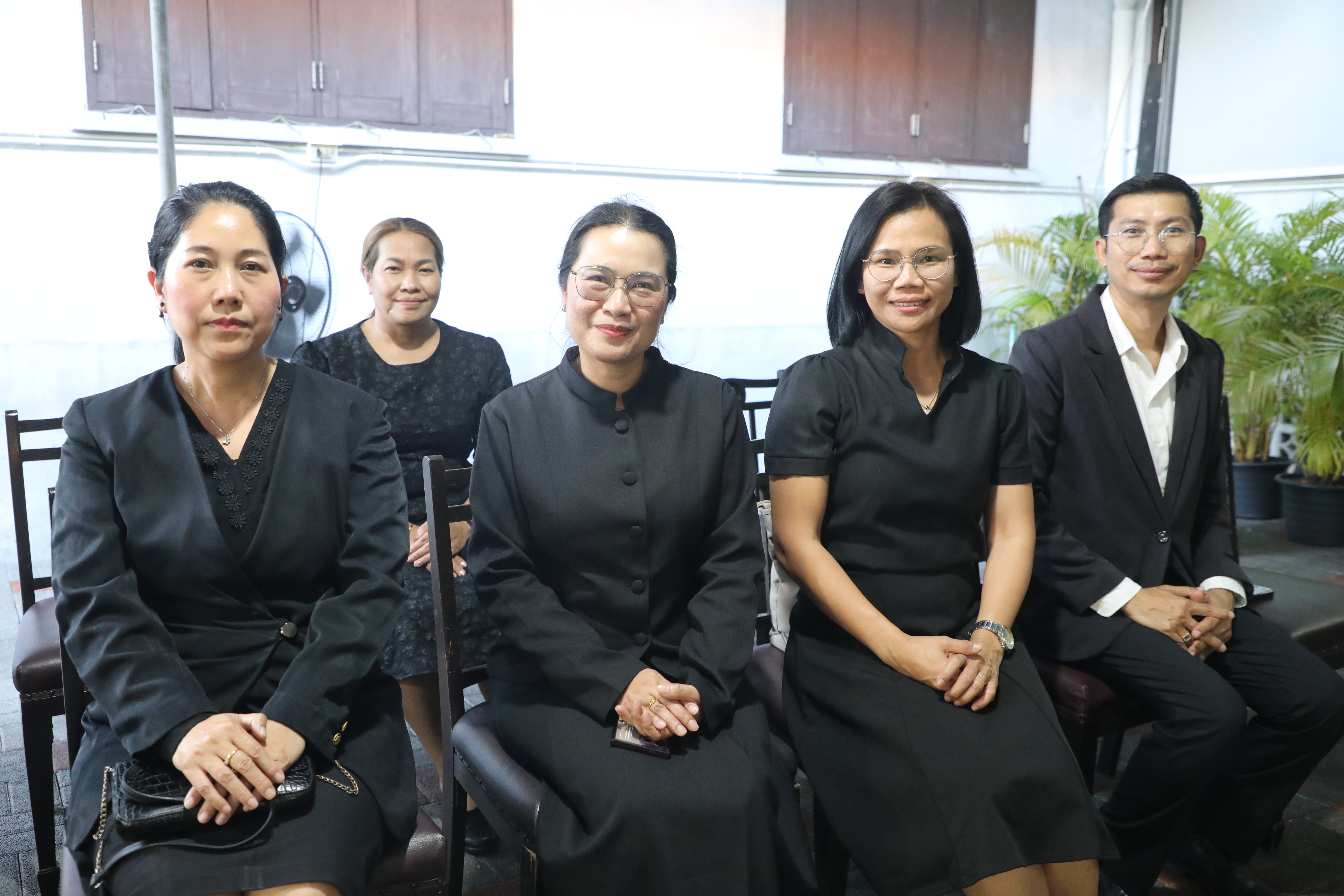 title - ส.ป.ก. ร่วมอาลัย เข้าร่วมงานสวดพระอภิธรรม นายจรัลธาดา กรรณสูต องคมนตรี อดีตปลัดกระทรวงเกษตรและสหกรณ์